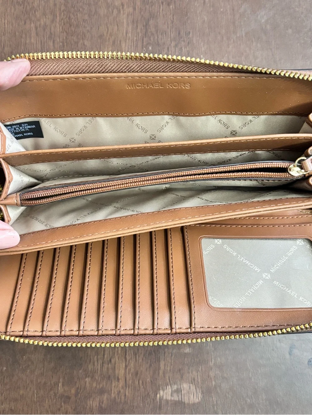 Michael Kors Jet Set Travel Large Continental Wallet Brown Luggage